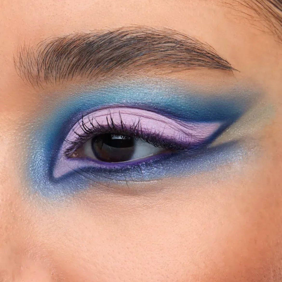 BEAUTY BAY
Midnight 42 Colour Palette