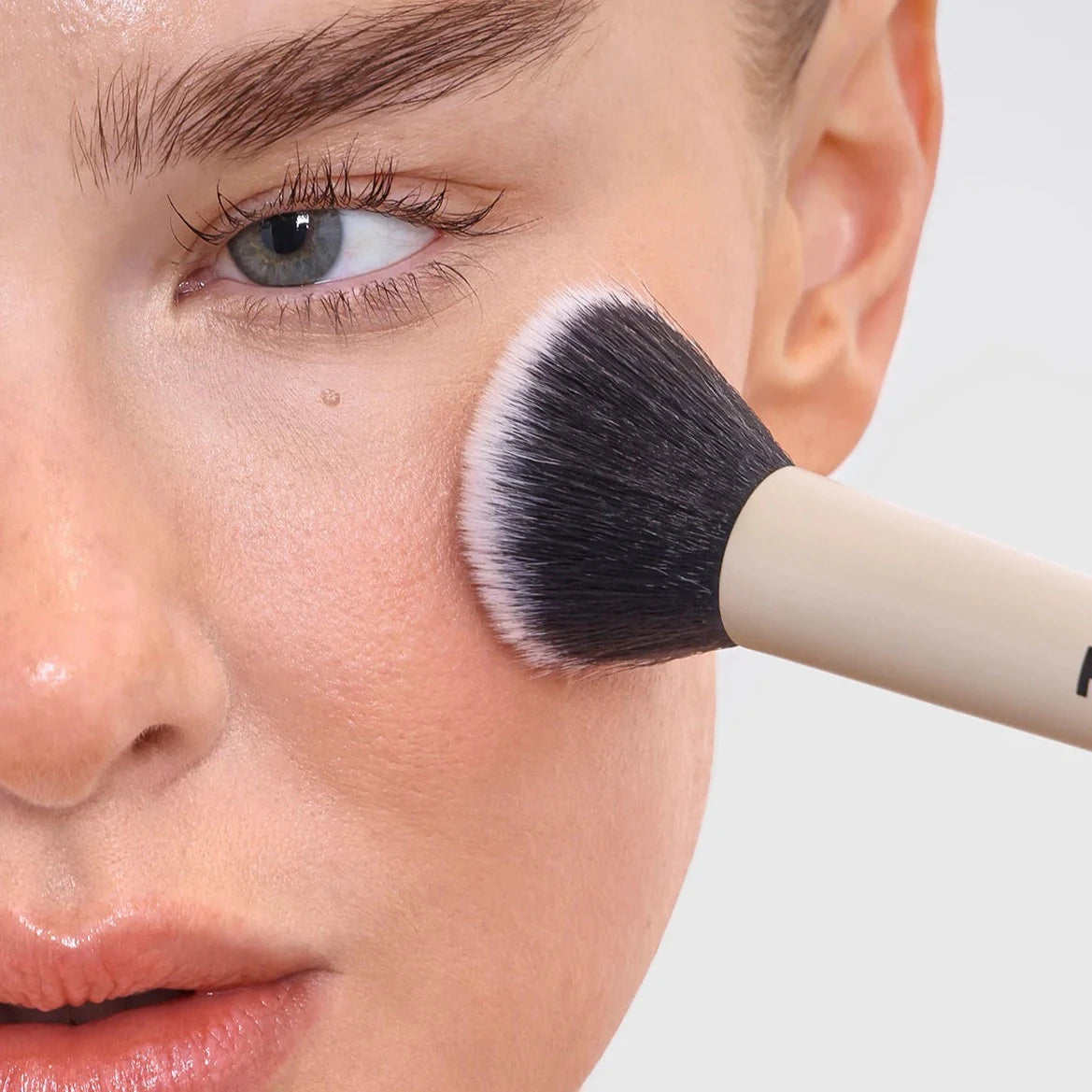 REFY Complexion Brush